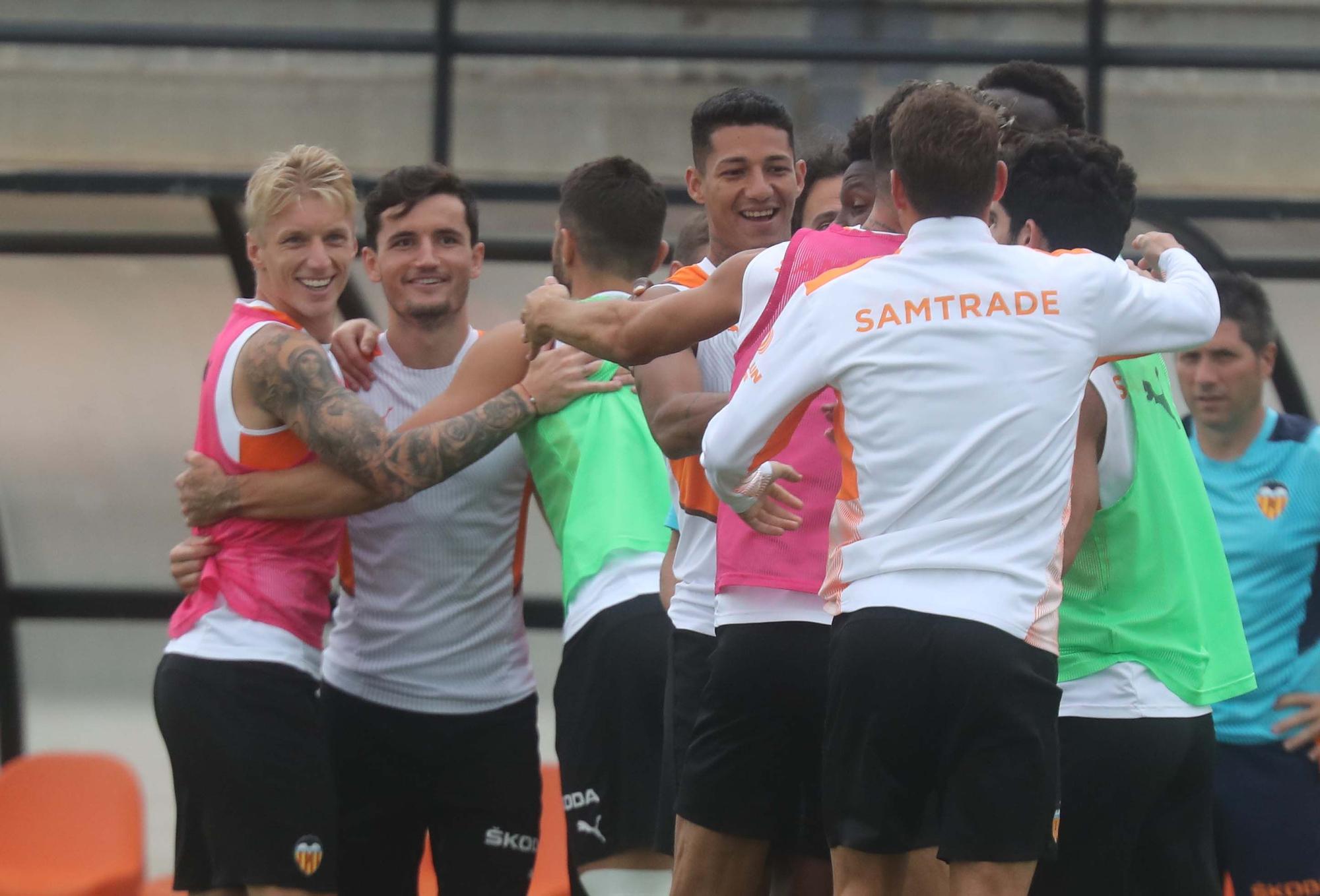 Entrenamiento del Valencia antes del encuentro frente al Athletic de Bilbao