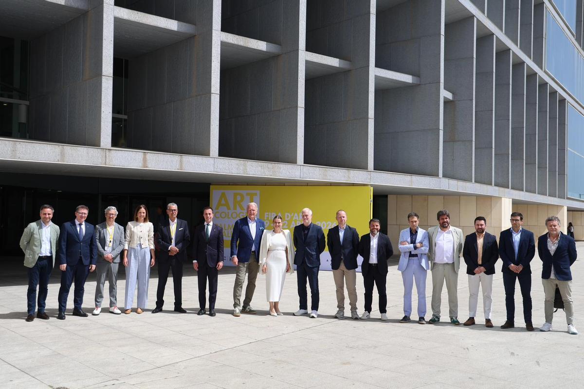 Las autoridades y los responsables de la feria.
