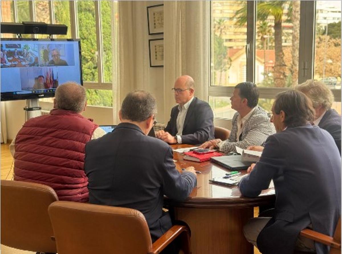 La reunión celebrada en las dependencias de la Autoridad Portuaria.