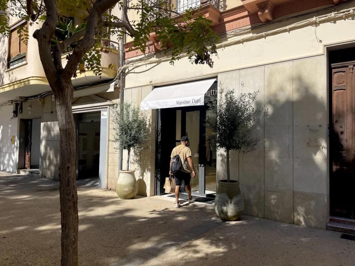 Massimo Dutti.