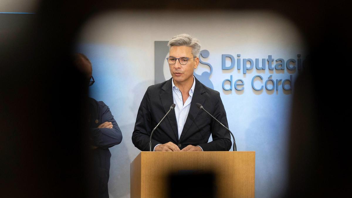 Andrés Lorite, durante la presentación de la nueva edición de la revista.