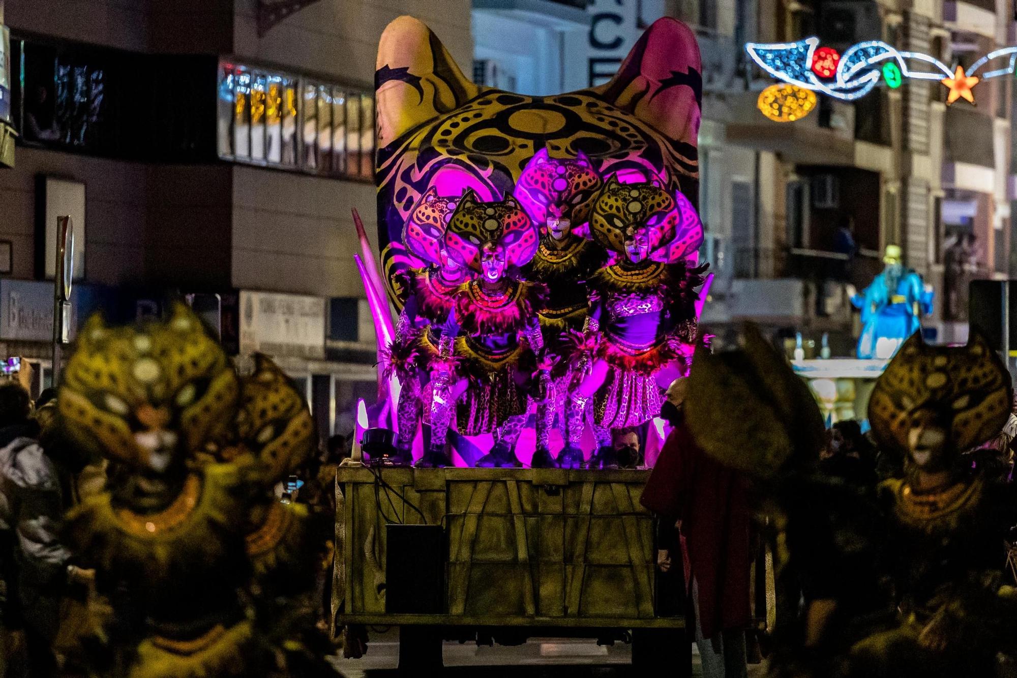 Los tres Reyes Magos fueron recibidos en el auditorio Julio Iglesias del Parque de L'Aigüera.