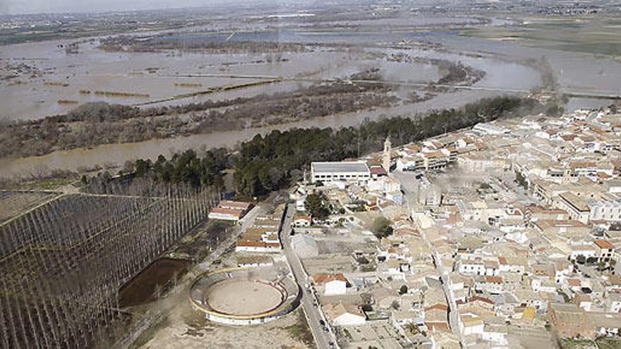 Vista aérea de Pina de Ebro, este lunes.