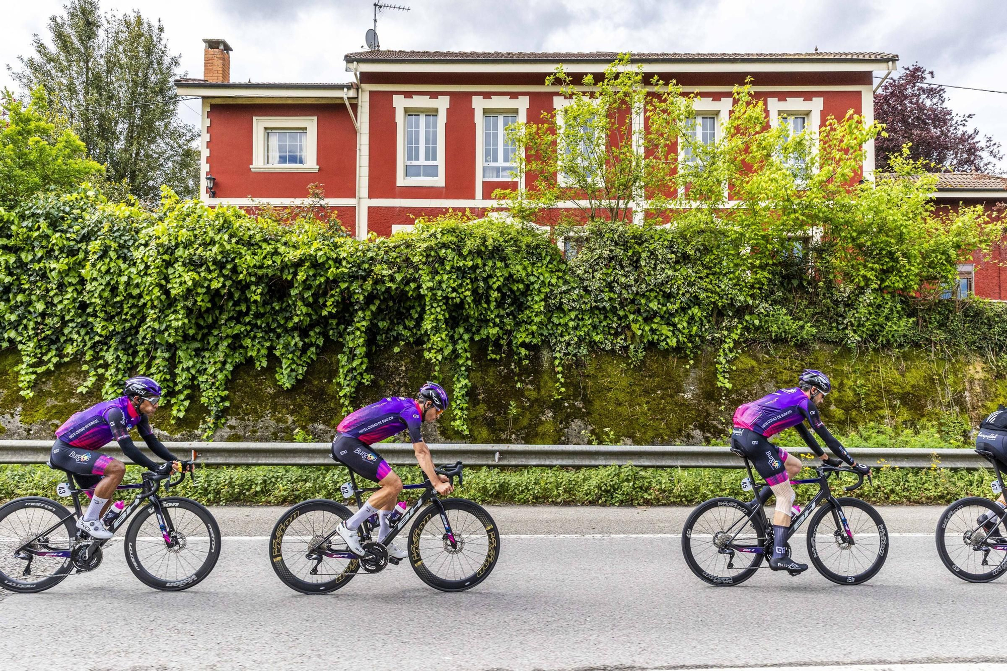 EN IMÁGENES: así fue la vuelta a Asturias