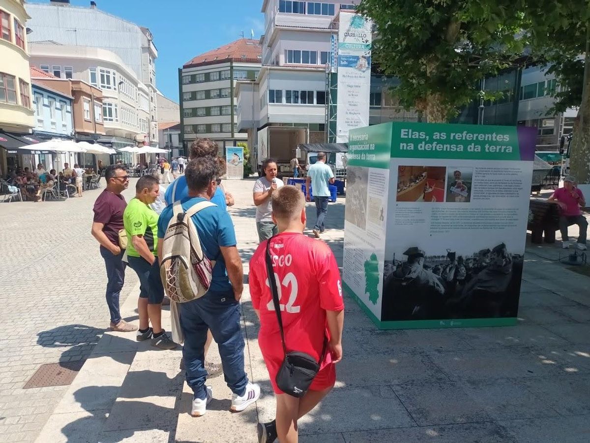 A mostra pode verse na Praza do Concello de Carballo
