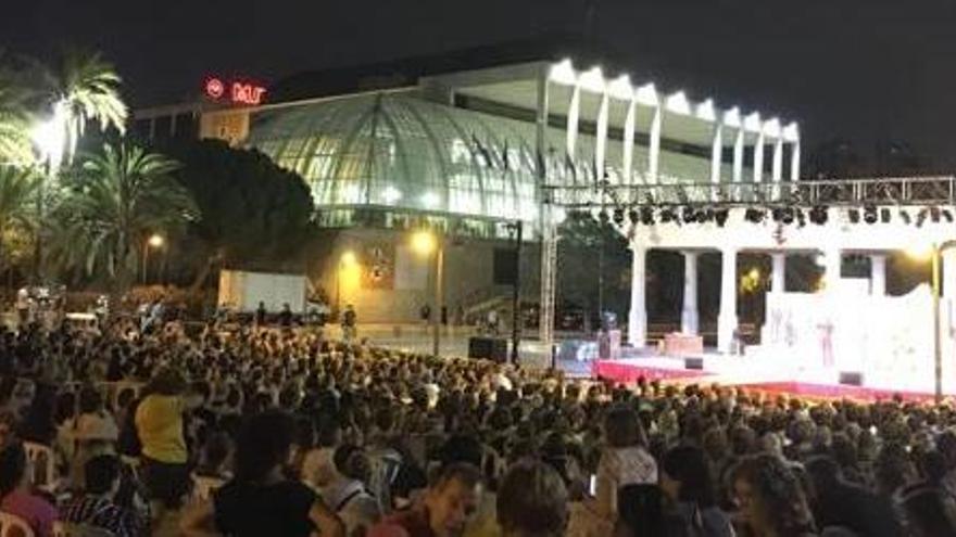 Los pabellones del Palau se llenan todos los días.