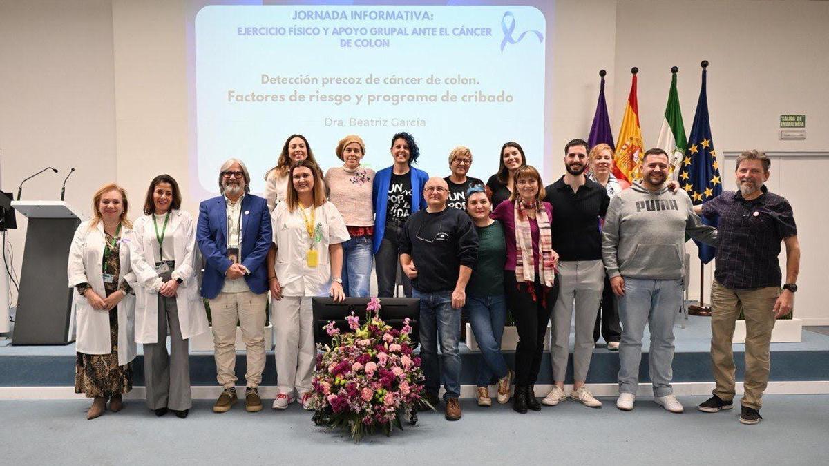 Participantes de las jornadas informativas sobre el cáncer de colon.
