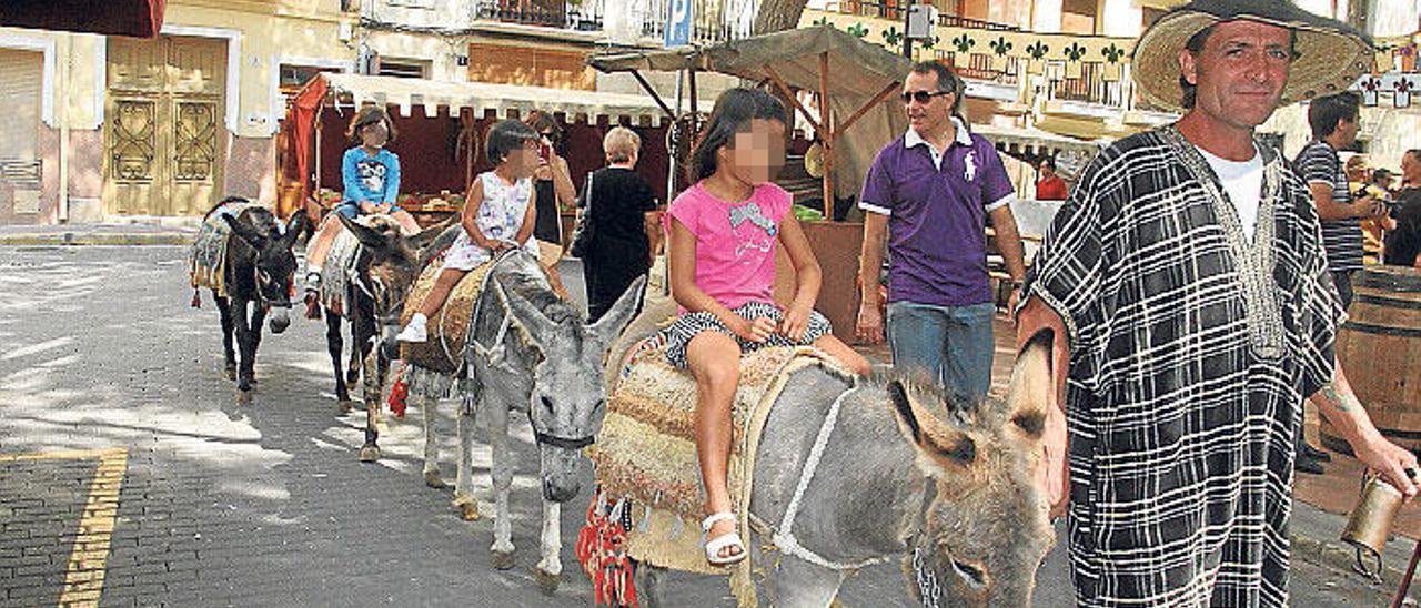 Petrer prohibirá las actividades con animales en la feria medieval