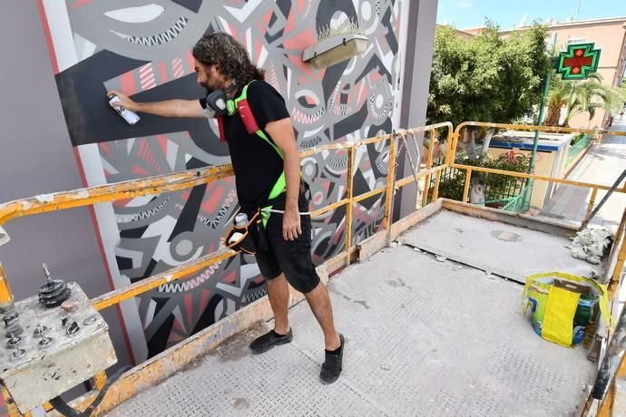 24/04/2019 SAN FERNANDO. SAN BARTOLOME DE TIRAJANA.  Mural del arquitecto Gerardo García, en el IES Amurga. Fotógrafa: YAIZA SOCORRO.  | 24/04/2019 | Fotógrafo: Yaiza Socorro