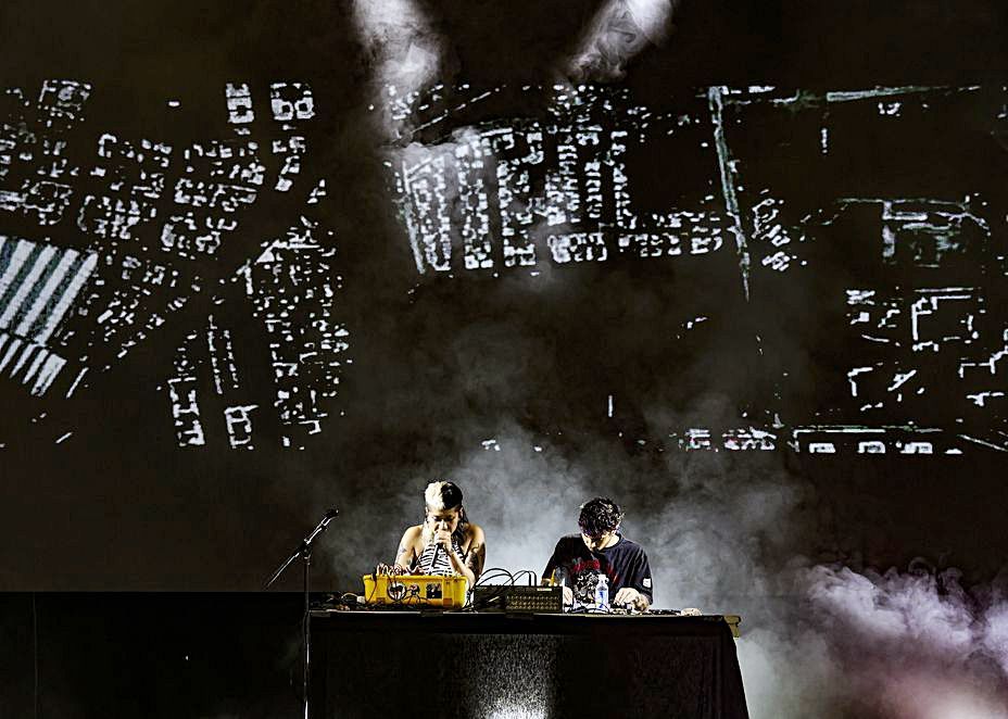 “Animistic Beliefs”, durante su concierto en el Link Fest. | Irma Collín