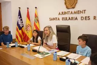 Pleno infantil en el Ayuntamiento de Santa Eulària
