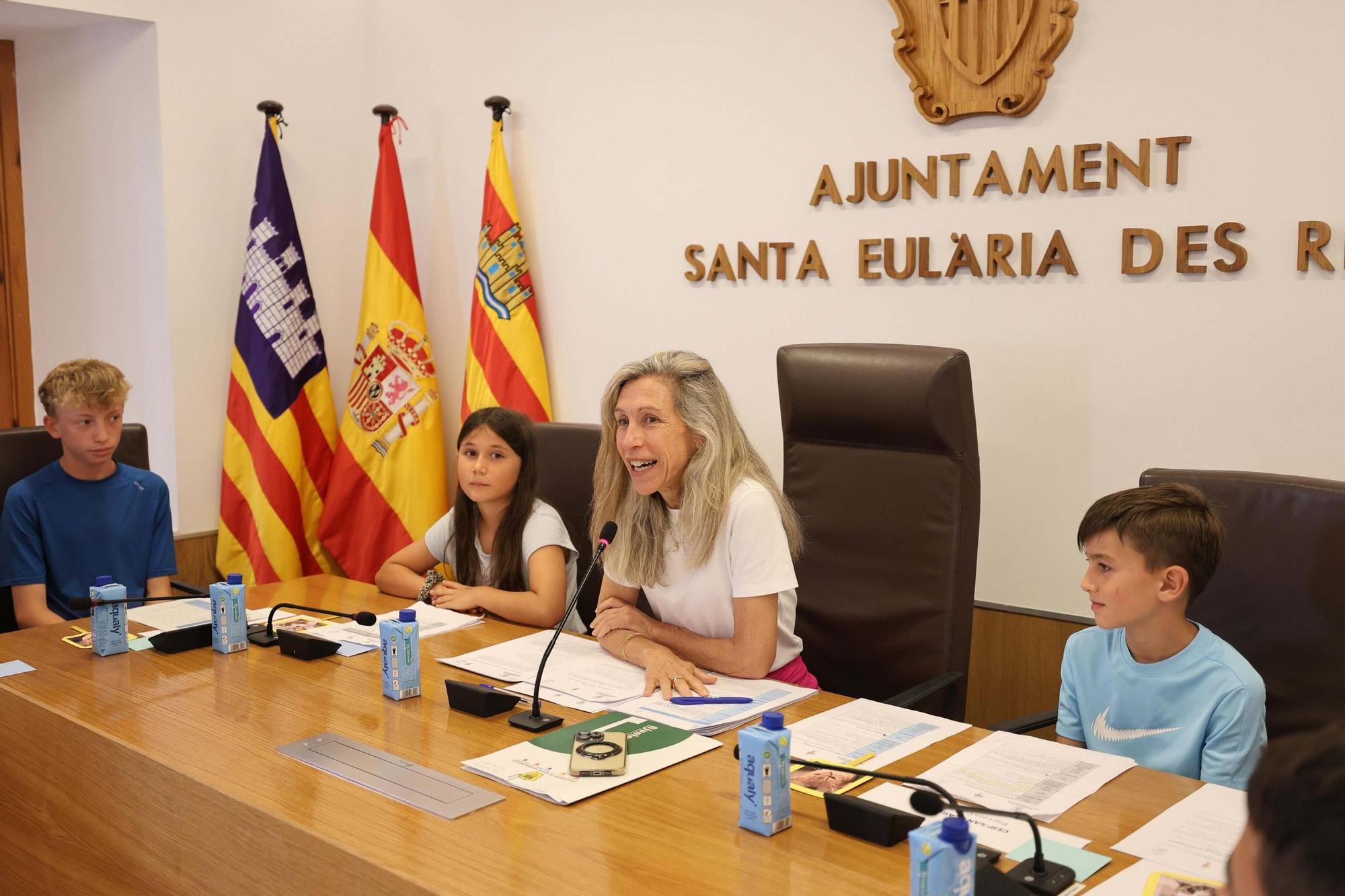 Pleno infantil en el Ayuntamiento de Santa Eulària