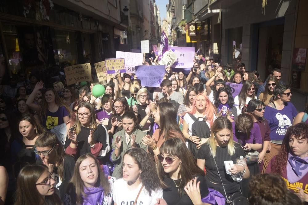 La feministas calientan motores antes de la manifestación del 8-M en Murcia