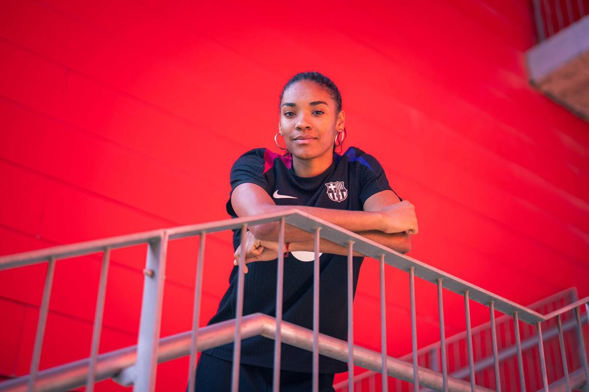 SANT JOAN DESPÍ 24/04/2025 Deportes. Entrevista a la jugadora del FC Barcelona Femenino Salma Paralluelo. FOTO de ZOWY VOETEN