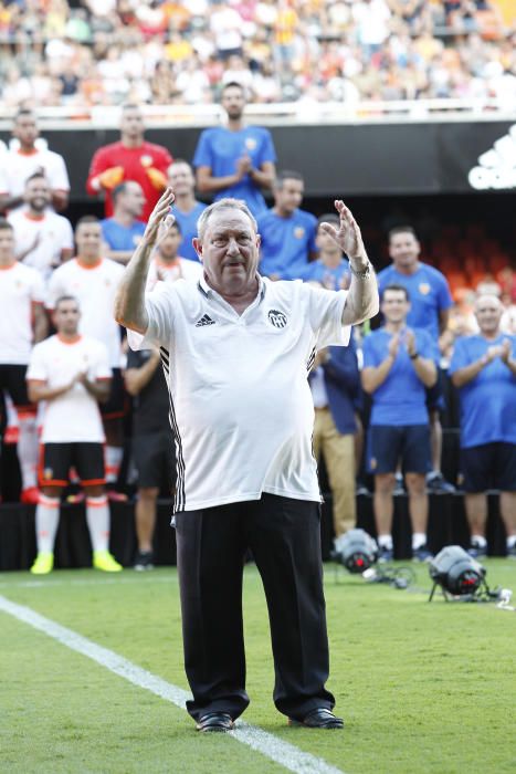 Todas las imágenes de la presentación del Valencia 2016/17