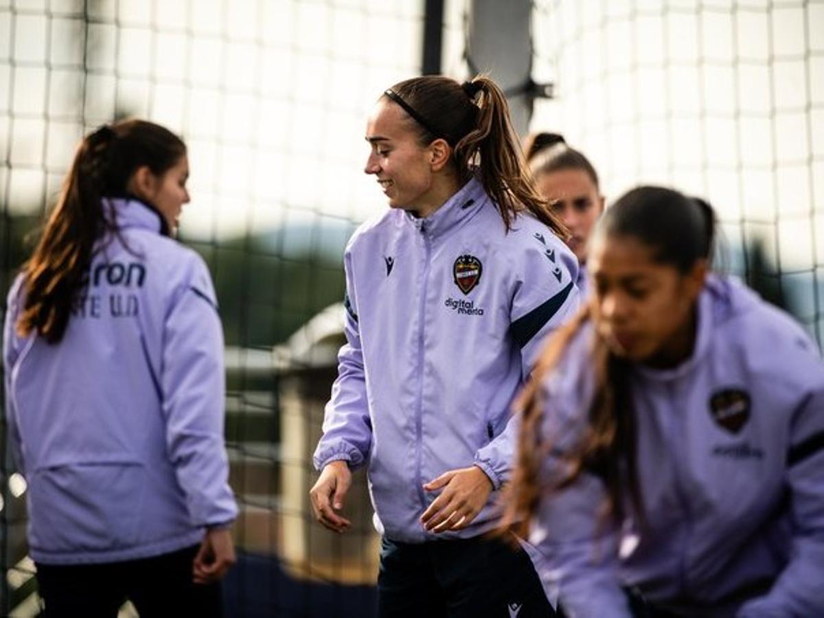 María Gabaldón en un entrenamiento en la ciudad deportiva de Buñol