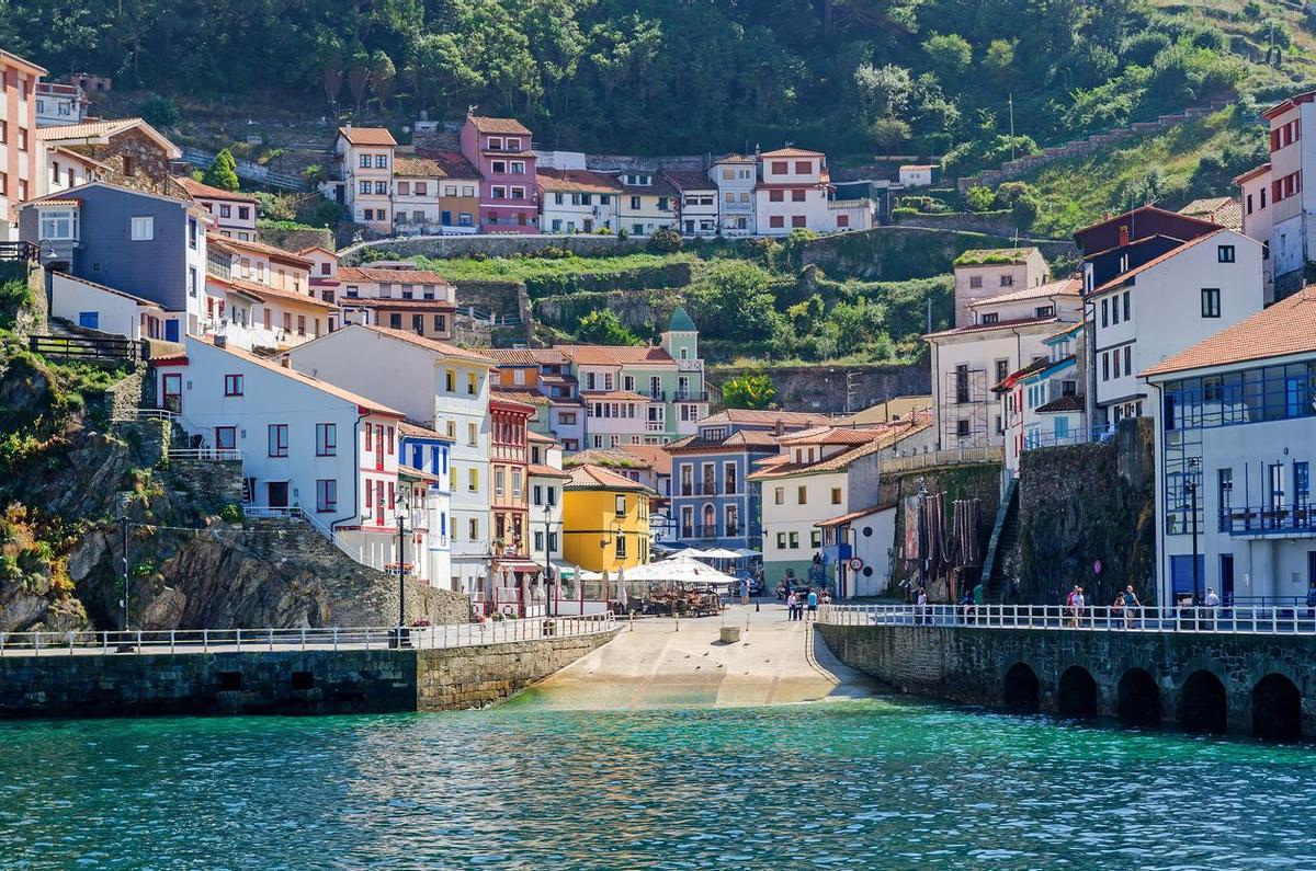 Puerto de Cudillero, Asturias