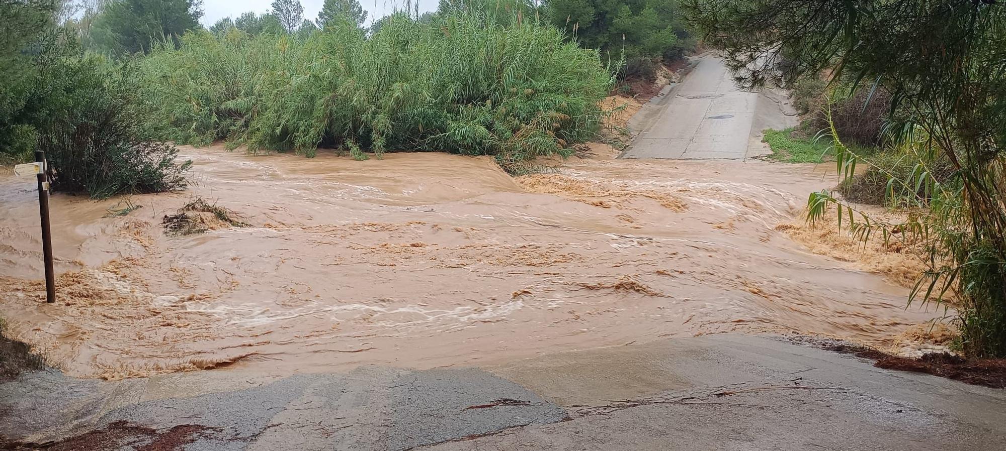Los efectos de la DANA en caminos rurales de Torrent