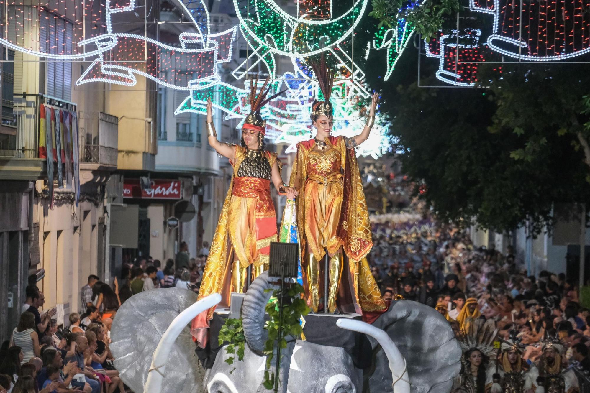 La Entrada Mora de las fiestas de Novelda, en imágenes