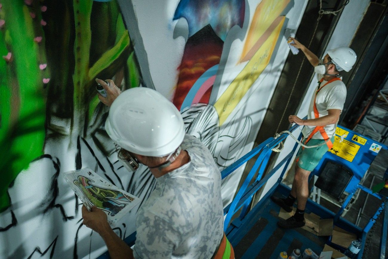 EL DÍA diseña un mural para ensalzar el espíritu de las Islas y su habla en el Día de Canarias