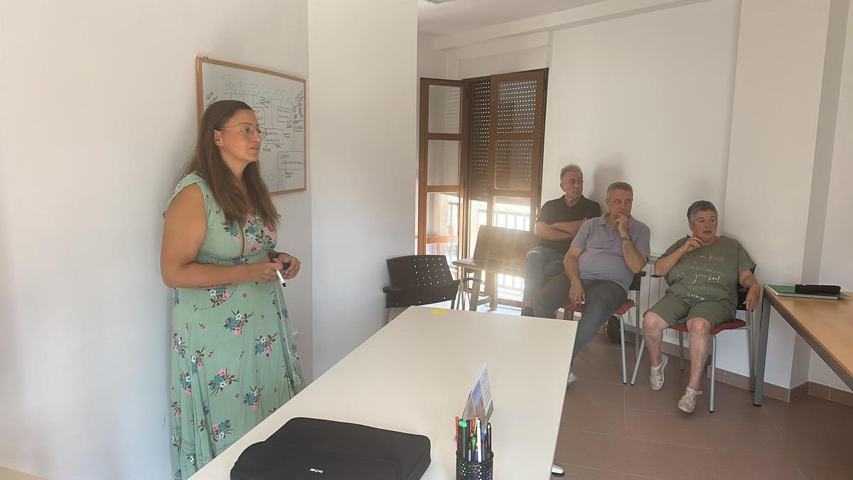 Participantes en la reunión de trabajo sobre el proyecto que se desarrollará en Castrotorafe.