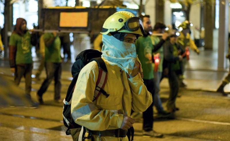 Fotogalería de la marcha de los bomberos forestales