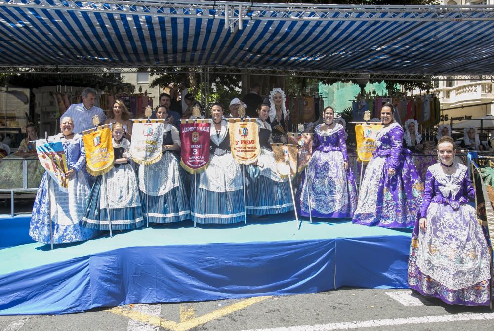 Hogueras 2019: El sábado festero arranca con el desfile de recogida de premios.