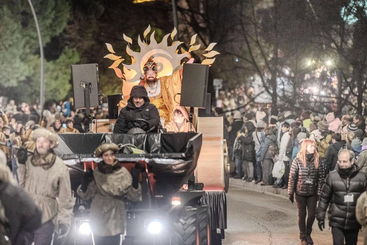 Troba't a les imatges de la cavalcada de Reis de Manresa 2026