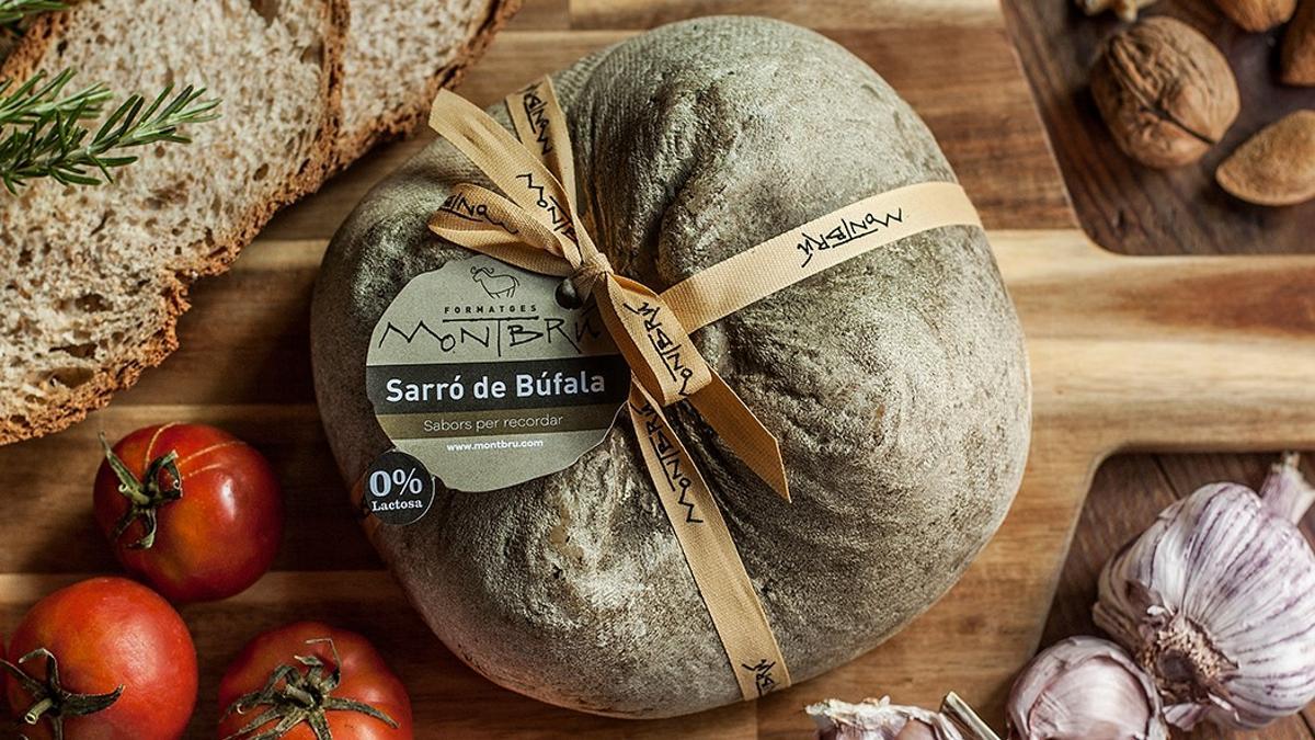 Sarró de búfala (Formatgeries Montbrú), medalla Súper oro en la categoría de quesos de búfala de piel mohosa en los World Cheese Awards 2025.