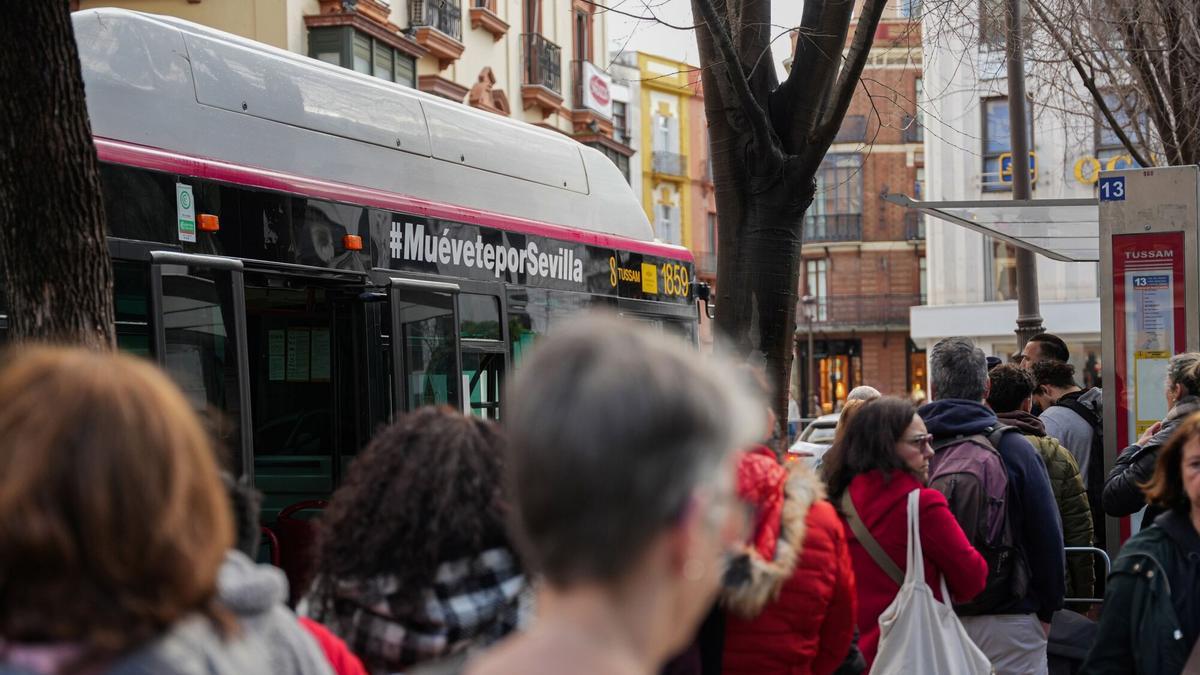 Tussam gana viajeros en 2026 y suma más ingresos