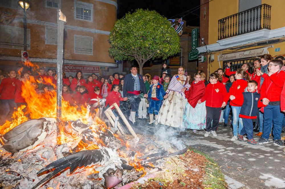 Así fue la cremà en Mislata