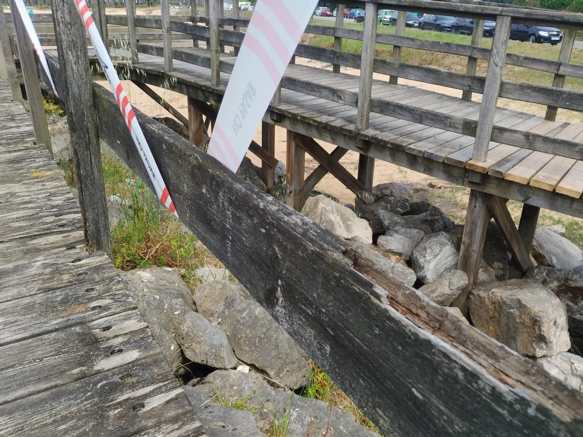 El deterioro del parque playa de Rodiles, en Villaviciosa, en imágenes