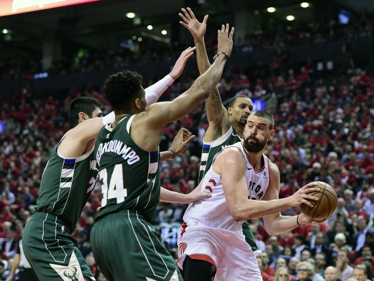 bucks raptors basketball 66518-8d57e