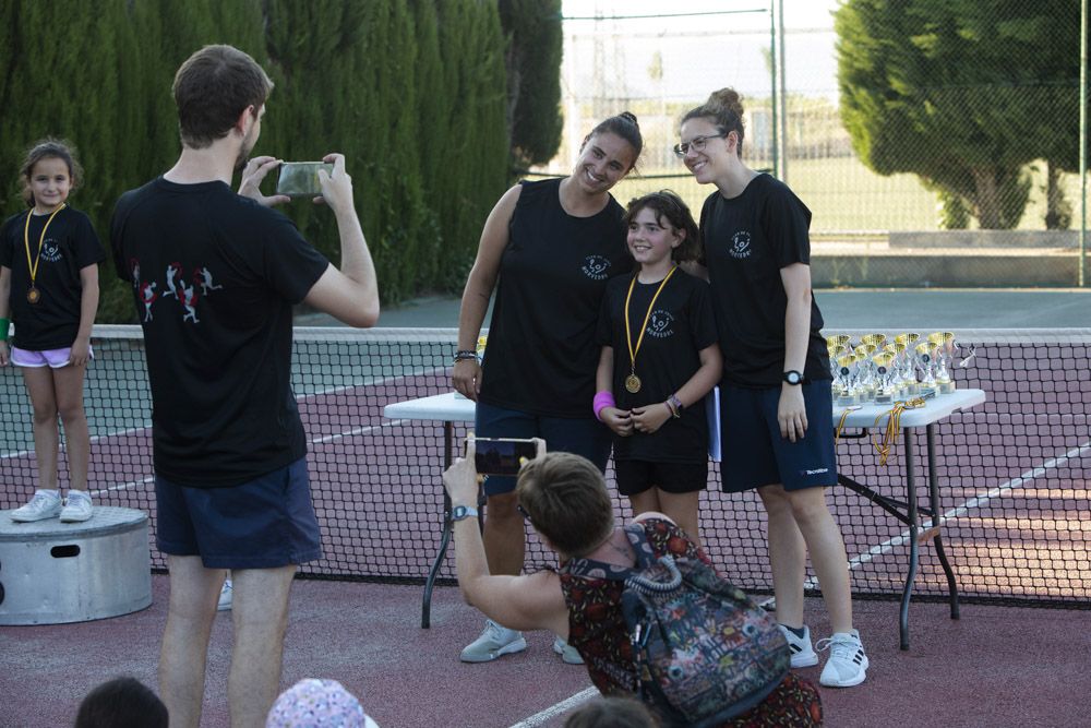 Entrega de trofeos en el fin de temporada del CT Morvedre.