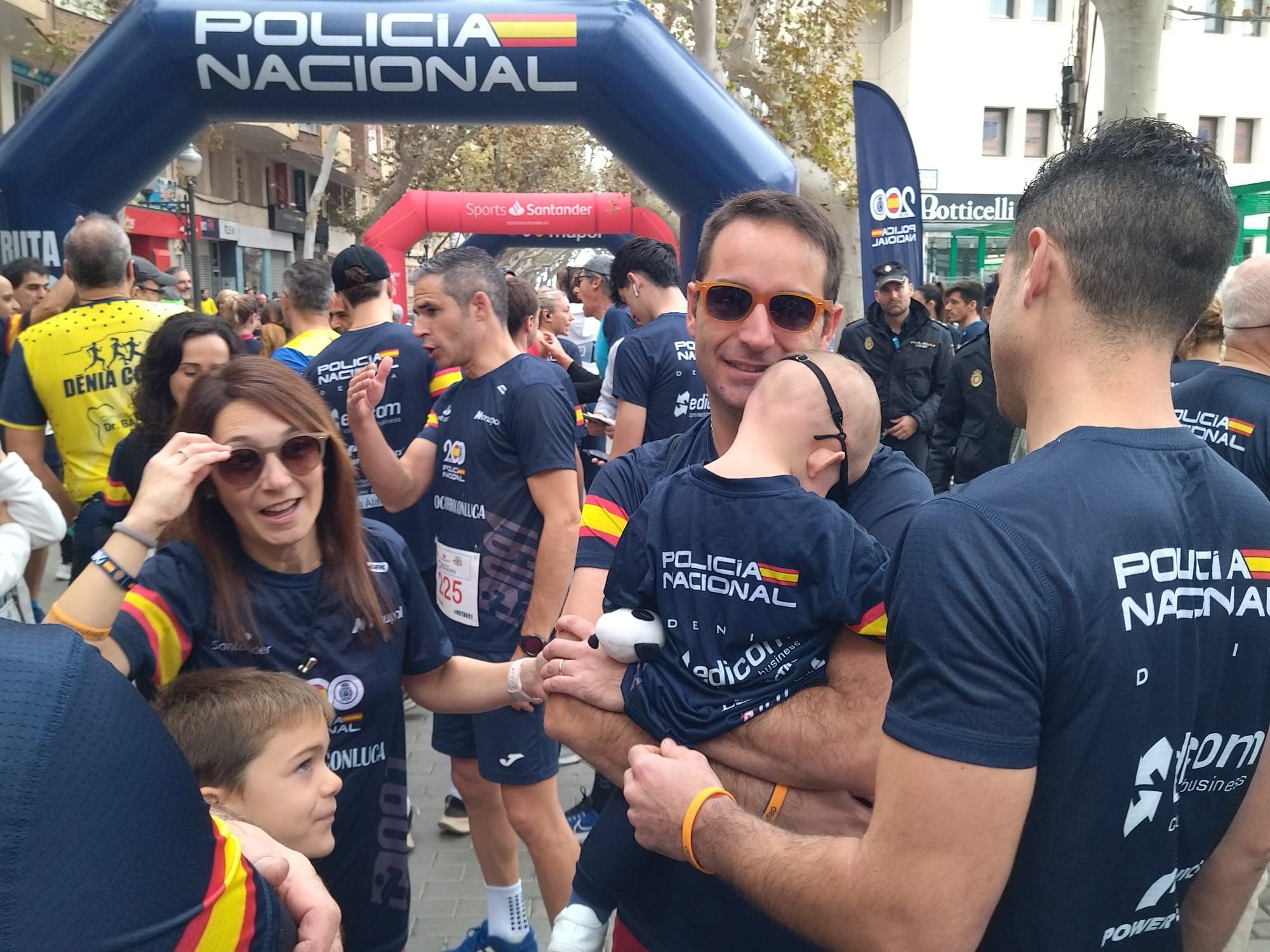 Marea solidaria: Dénia corre por Luca (imágenes)