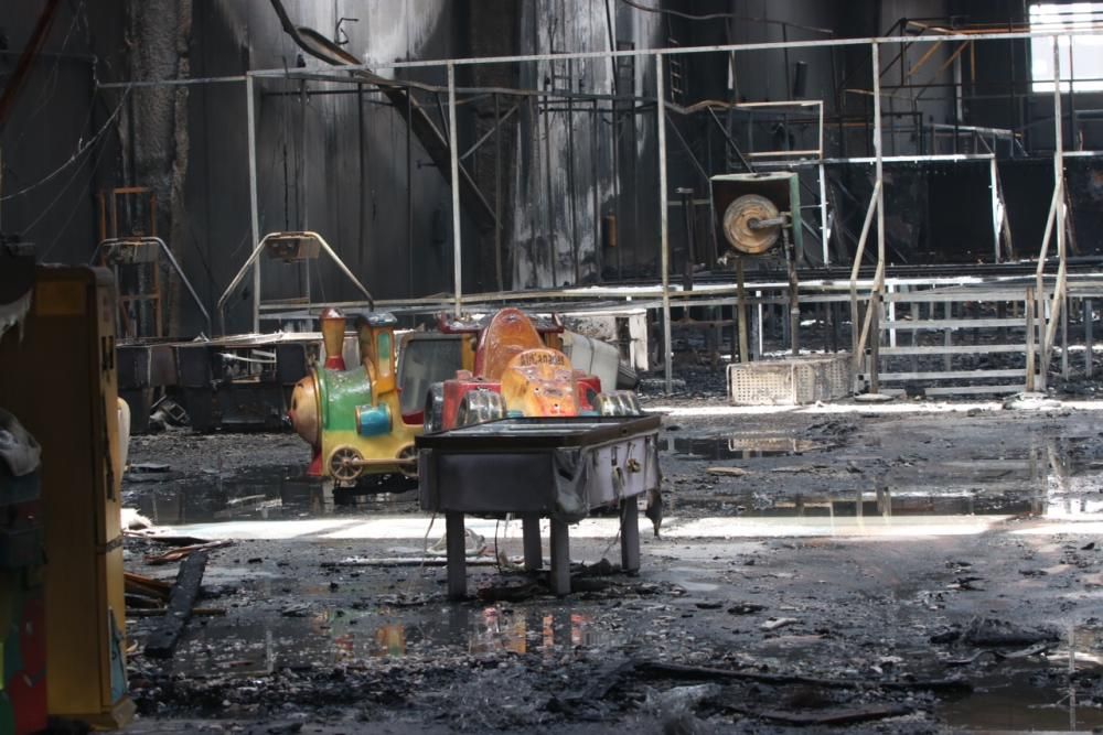 Incendio en un parque de juegos infantil en Santa Bárbara