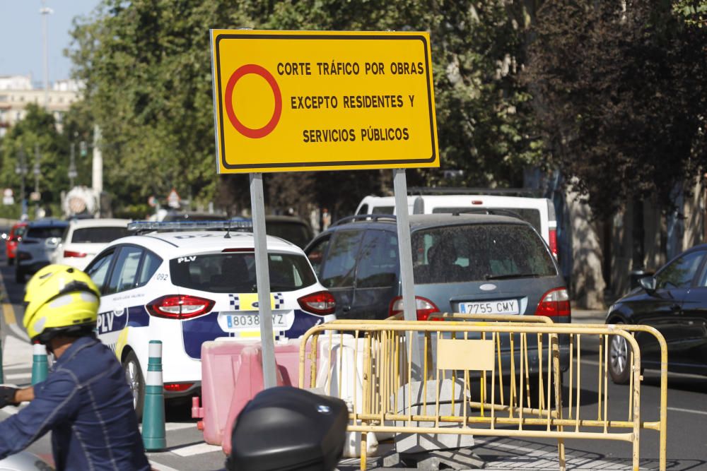 Atasco de tráfico en València por las obras en Blanquerías