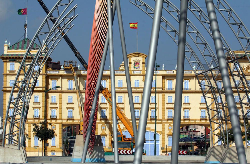 Comienzan los preparativos y el montaje de la portada y las casetas de cara a la semana de fiesta del 12 al 21 de agosto