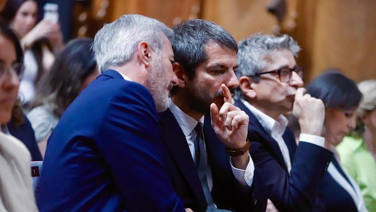 El presidente de Aragón, Jorge Azcón, con el ministro de Cultura, Ernest Urtasun.