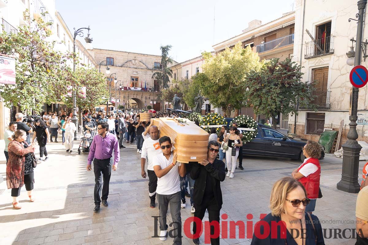 Imágenes del funeral en Caravaca de algunas de las víctimas del incendio en las discotecas de Murcia