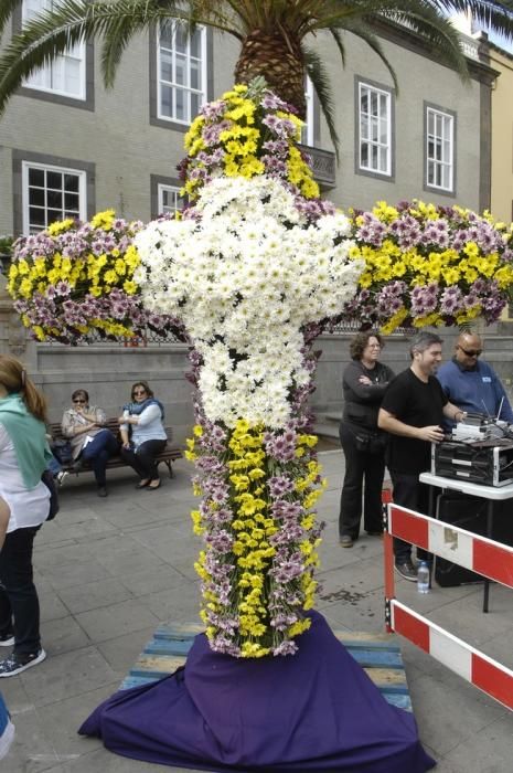 CONCURSO DE CRUCES DE MAYO