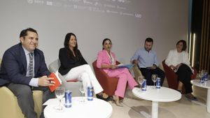 Los participantes en la mesa de IA generativa y propiedad intelectual.