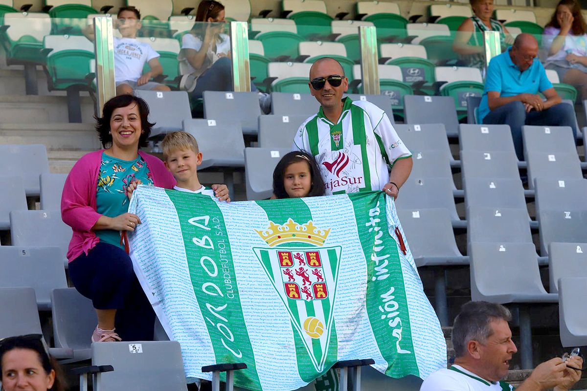 Las imágenes de la afición del Córdoba CF - Algeciras
