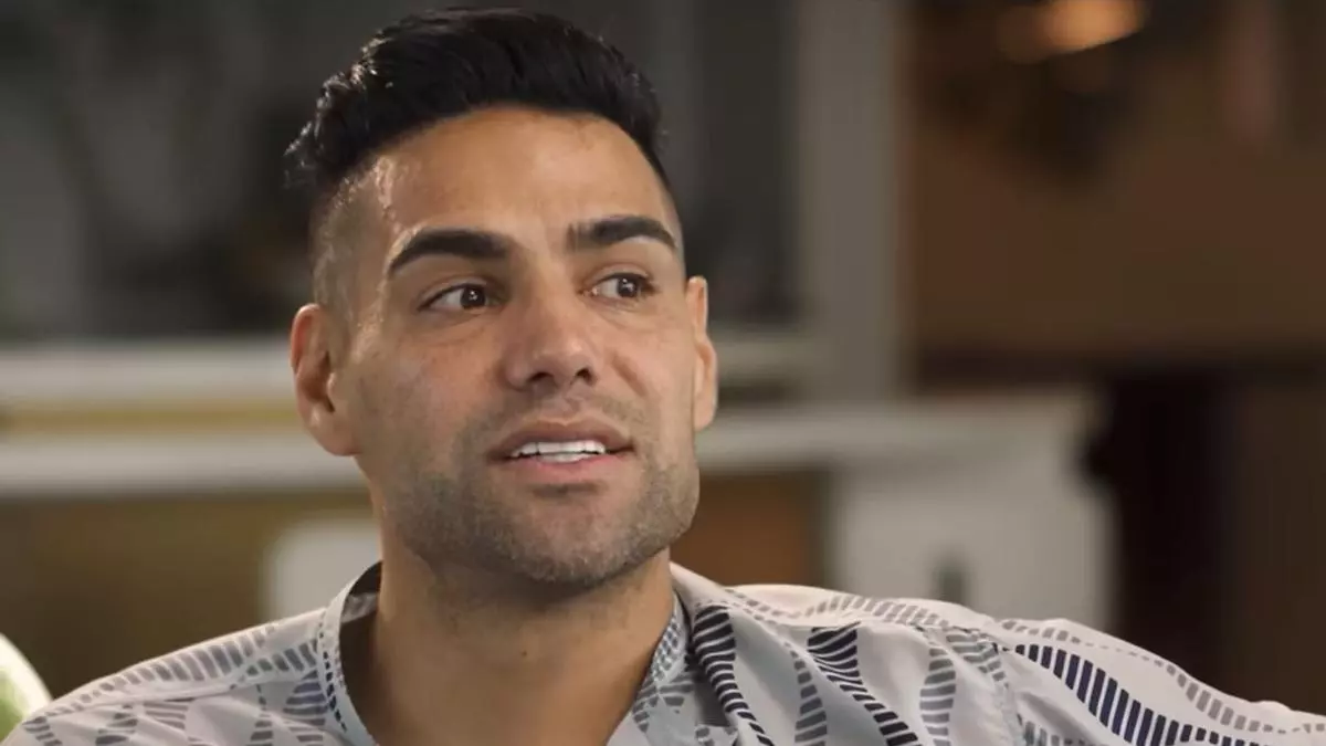 Falcao, exjugador del United, sobre Van Gaal: "Me humilló, a mí y a Valdés. Me tocó tragar veneno"