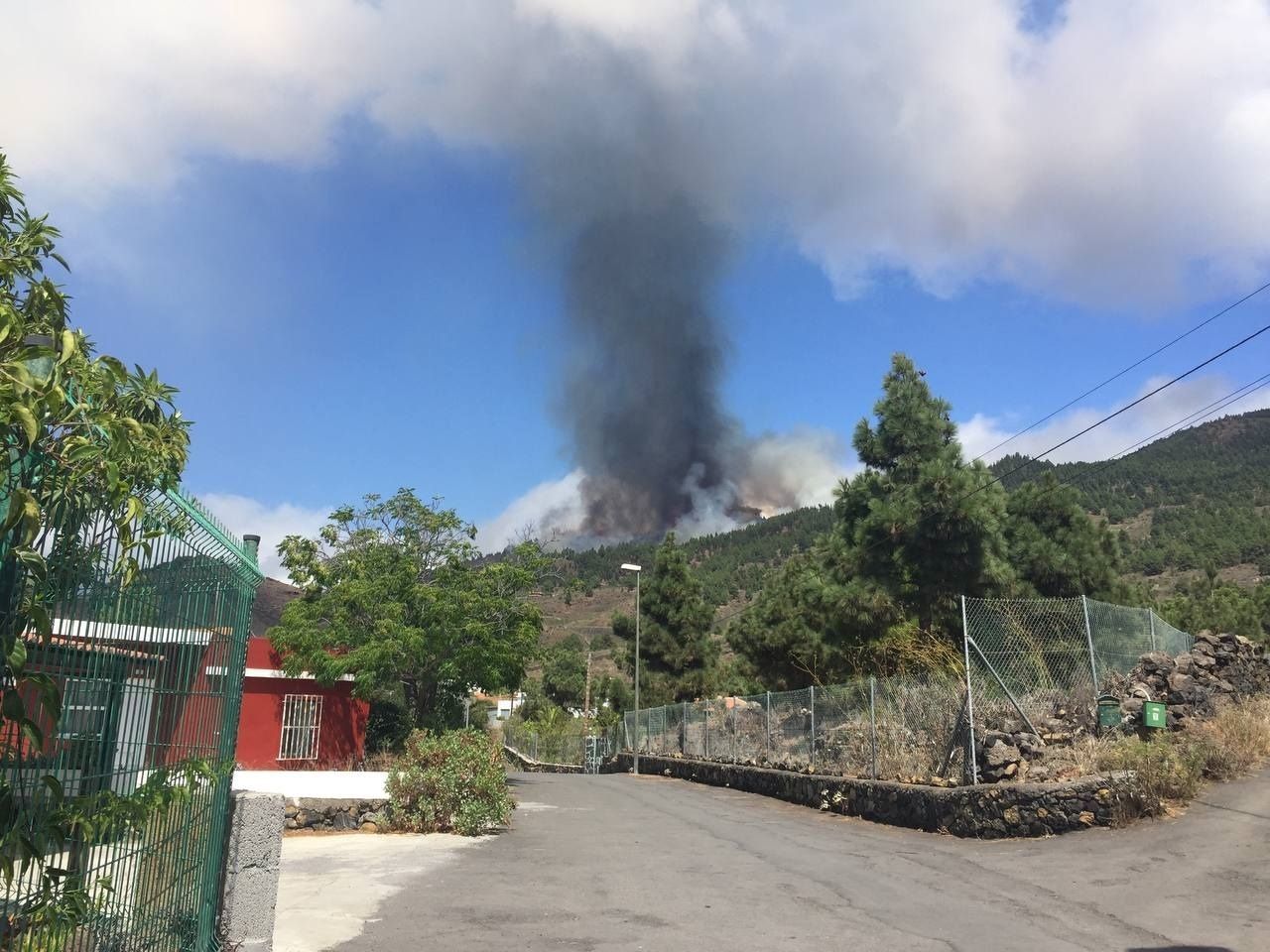 Erupció a La Palma: Un riu de lava es menja cases i cultius