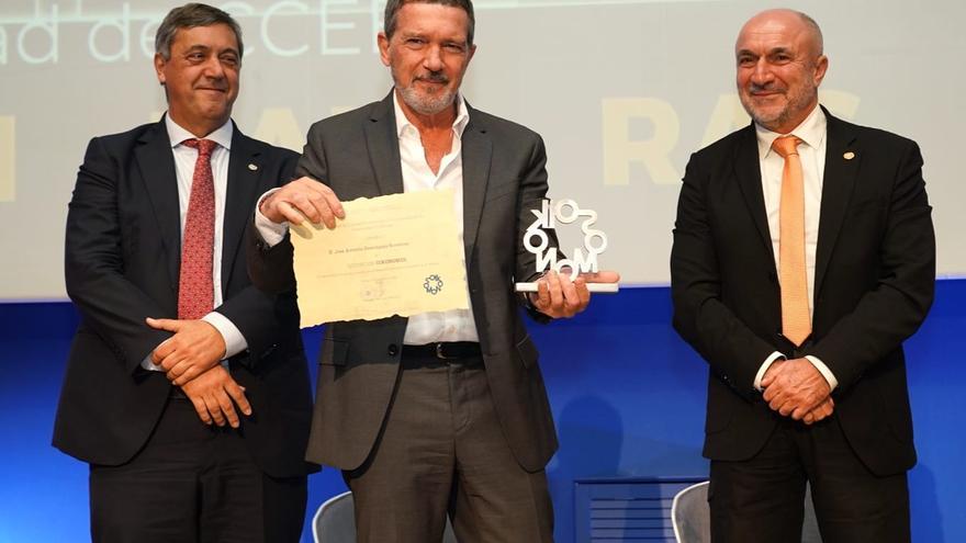 Económicas entrega las distinciones &#039;OIKONOMOS&#039; a Felipe Romera, Magdalena Álvarez, Unicaja, Antonio Banderas y Francisco de la Torre