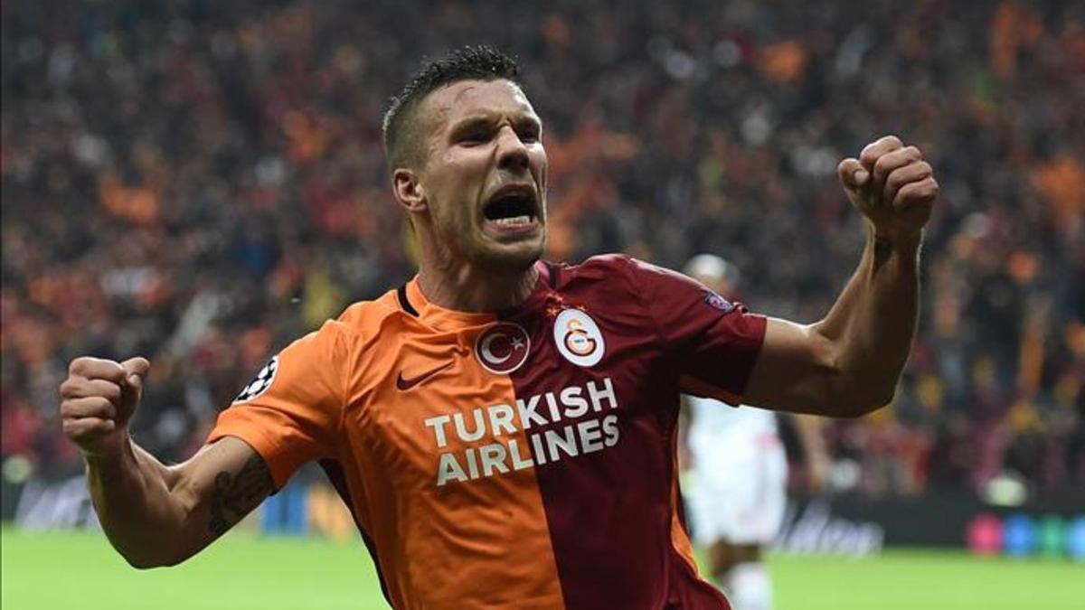 Podolski marcó el gol de la victoria del Galatasaray