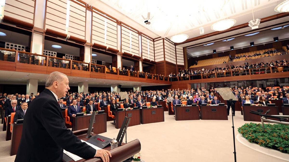 El presidente de Turquía, Recep Tayyip Erdogan, habla ante el Parlamento en una imagen de archivo.
