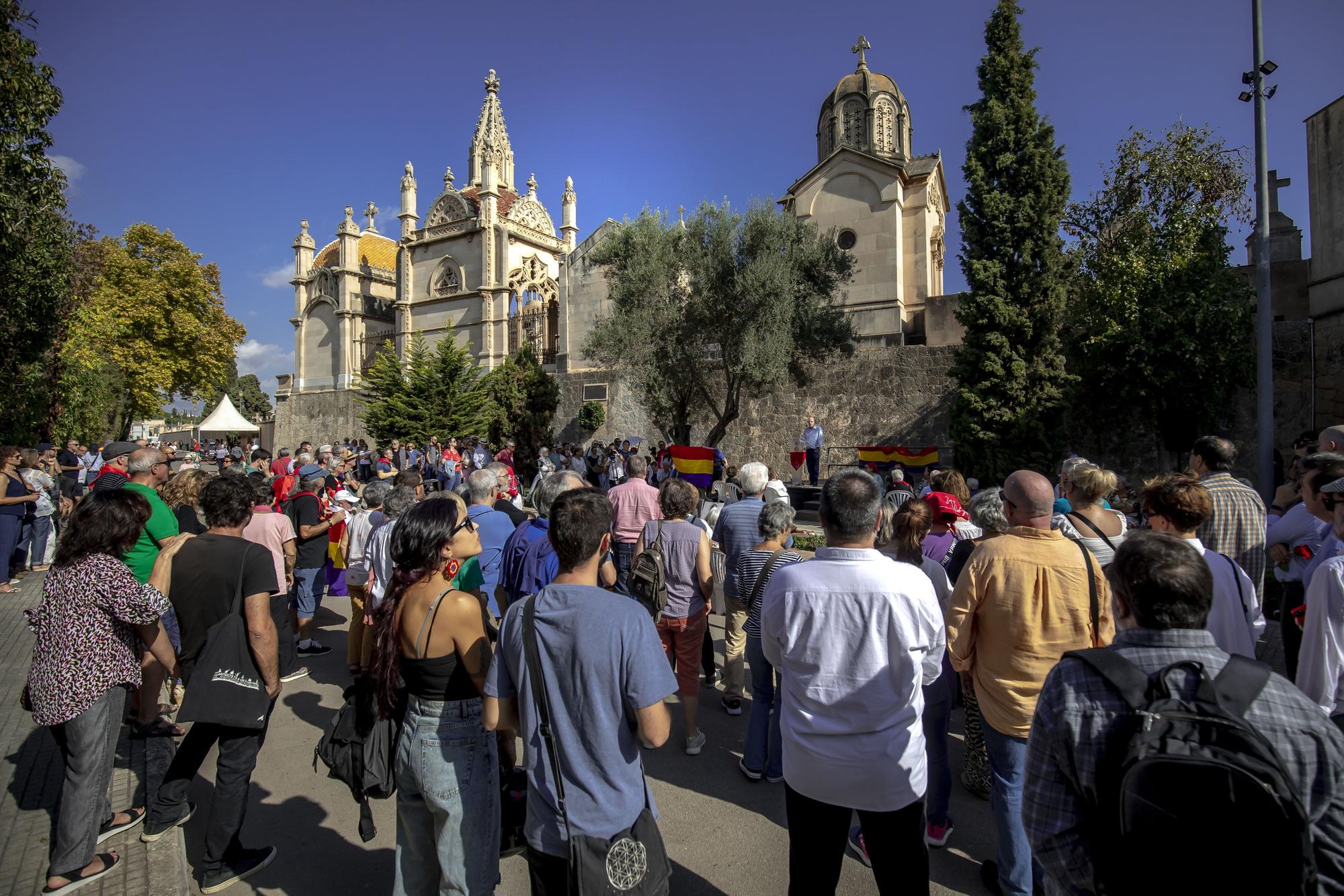 Homenaje a Aurora Picornell y las 'Roges del Molinar' en el cementerio de Palma