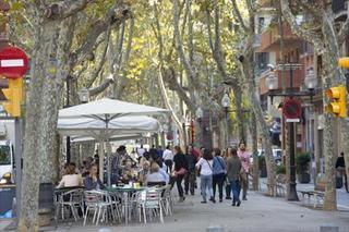 Tregua en el conflicto de las terrazas entre Colau y los restauradores